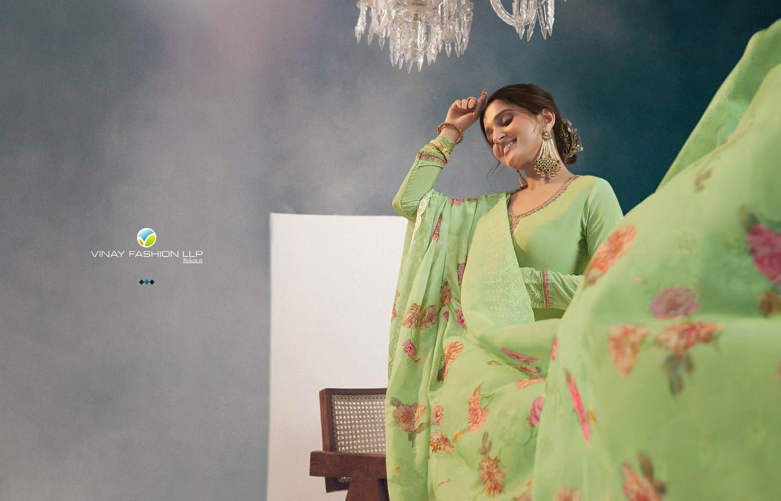 Silkina Royal Crepe 40 By Vinay Embroidered Printed Salwar Kameez Wholesalers In Delhi

